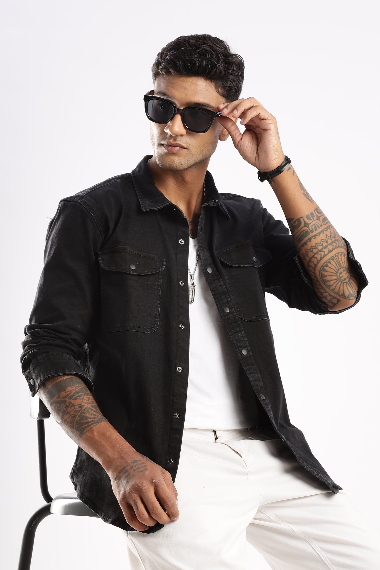 RUGGED Obsidian Edge shirt with snap closures and utility-inspired outdoor style