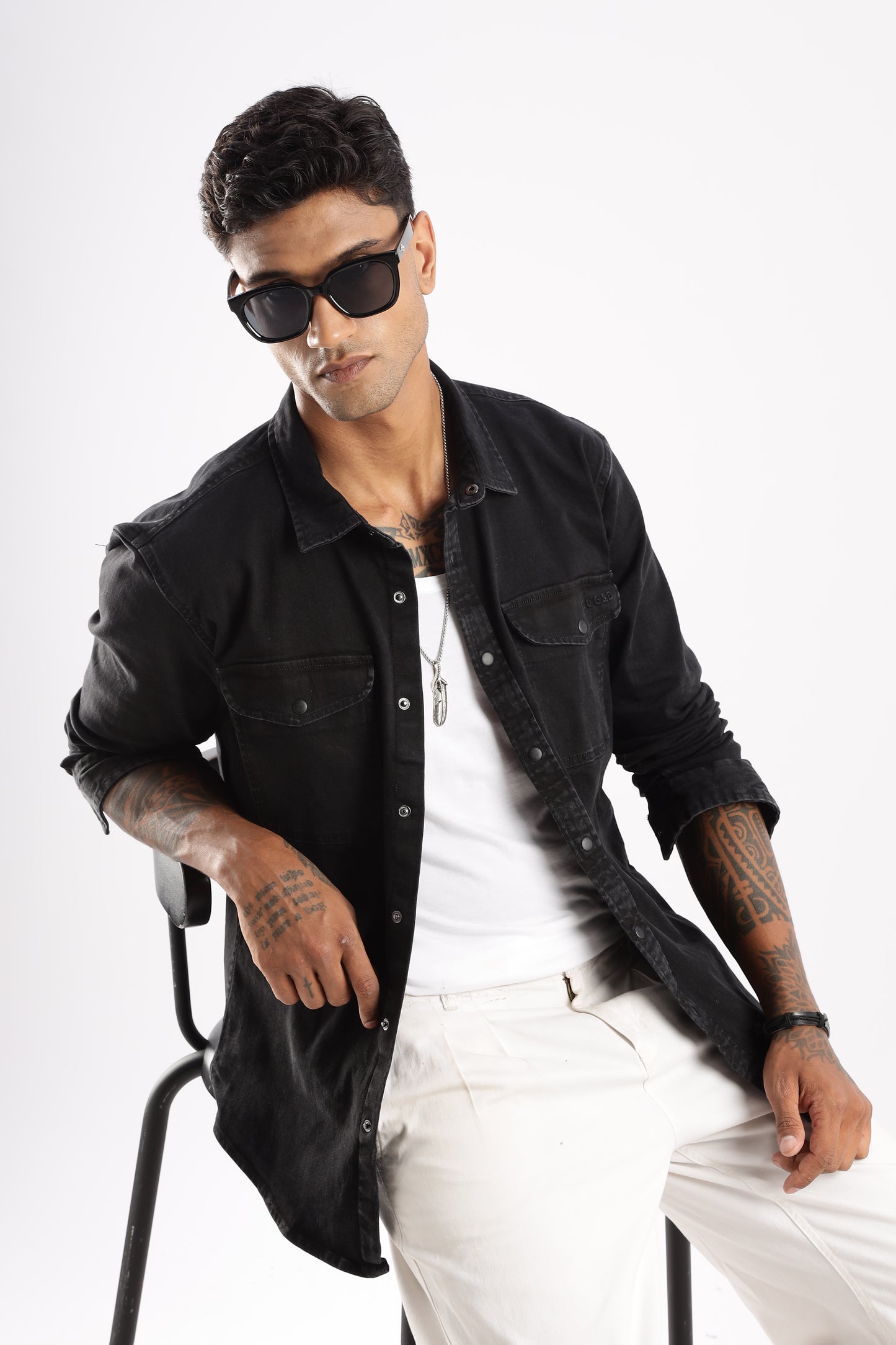 RUGGED Obsidian Edge shirt with snap closures and utility-inspired outdoor style