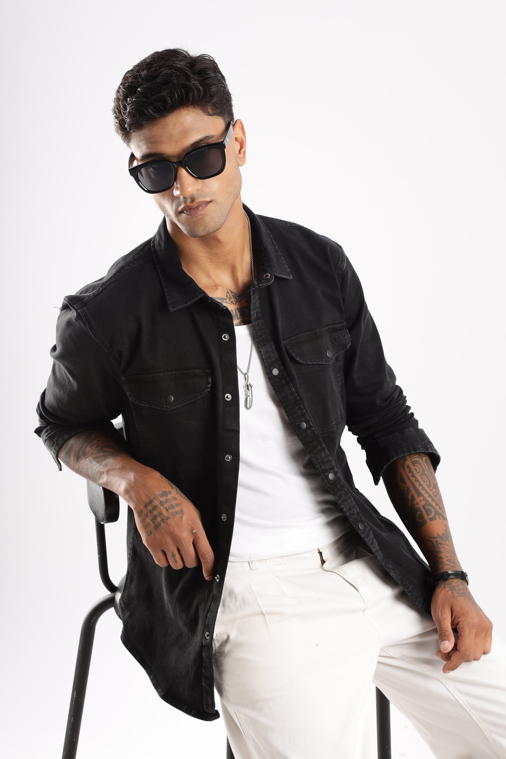 RUGGED Obsidian Edge shirt with snap closures and utility-inspired outdoor style