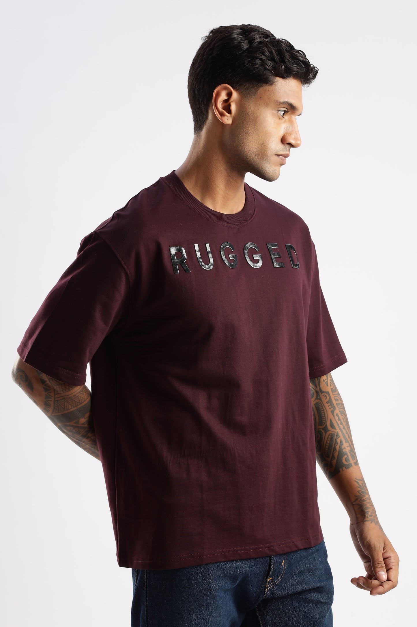 RUGGED Crimson Peak T-shirt with chest logo print and bio-washed finish