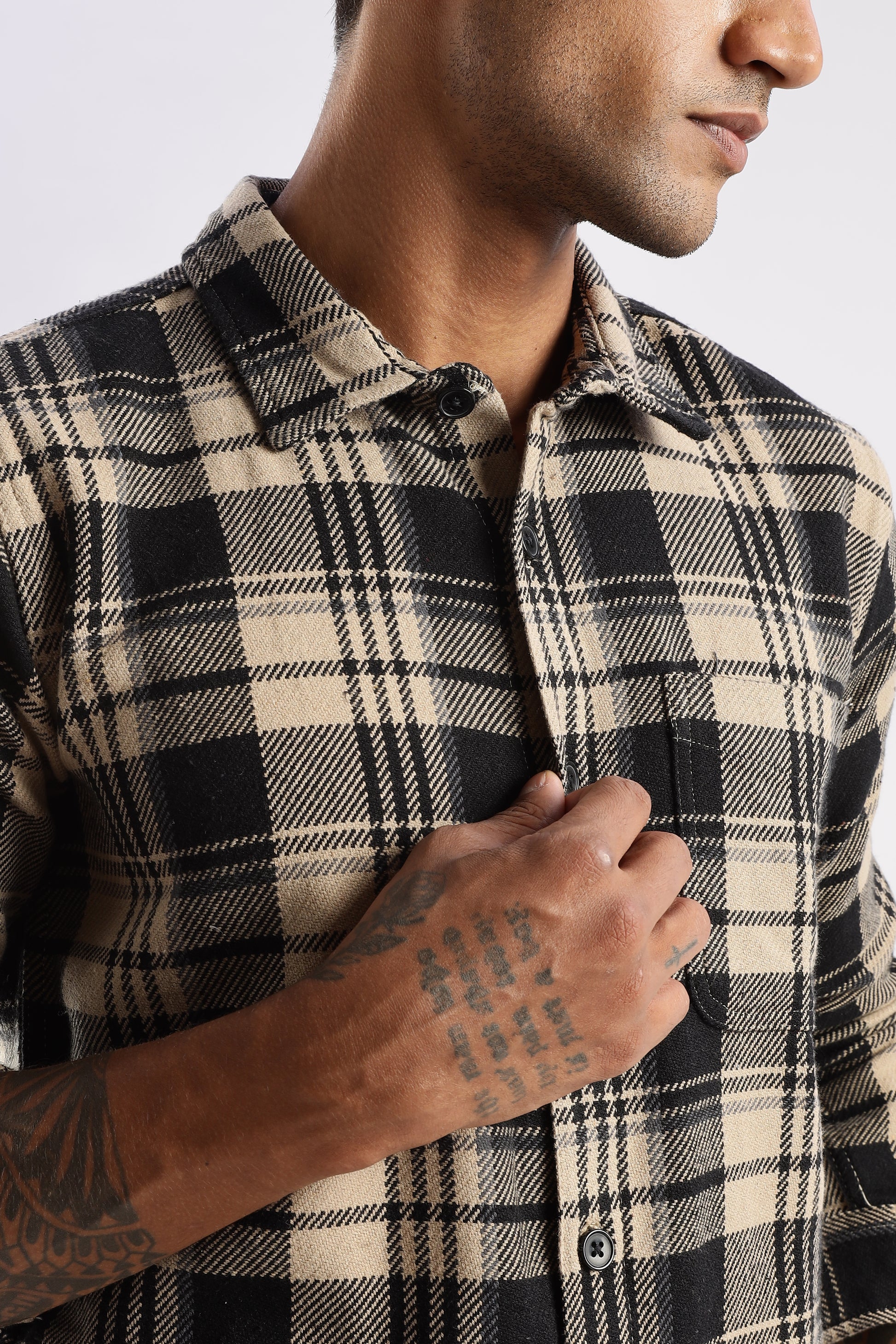 Men’s relaxed fit flannel shirt in Desert Dune with classic outdoor-inspired checks
