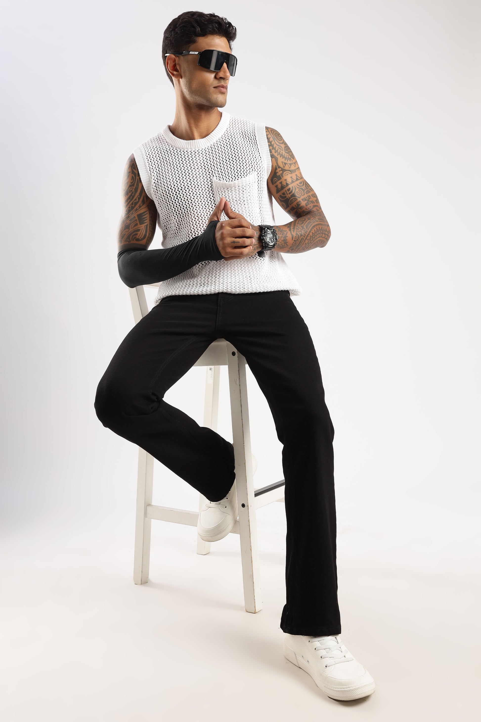 Men’s bootcut jeans in Shadow Trail with durable twill fabric and precise stitching