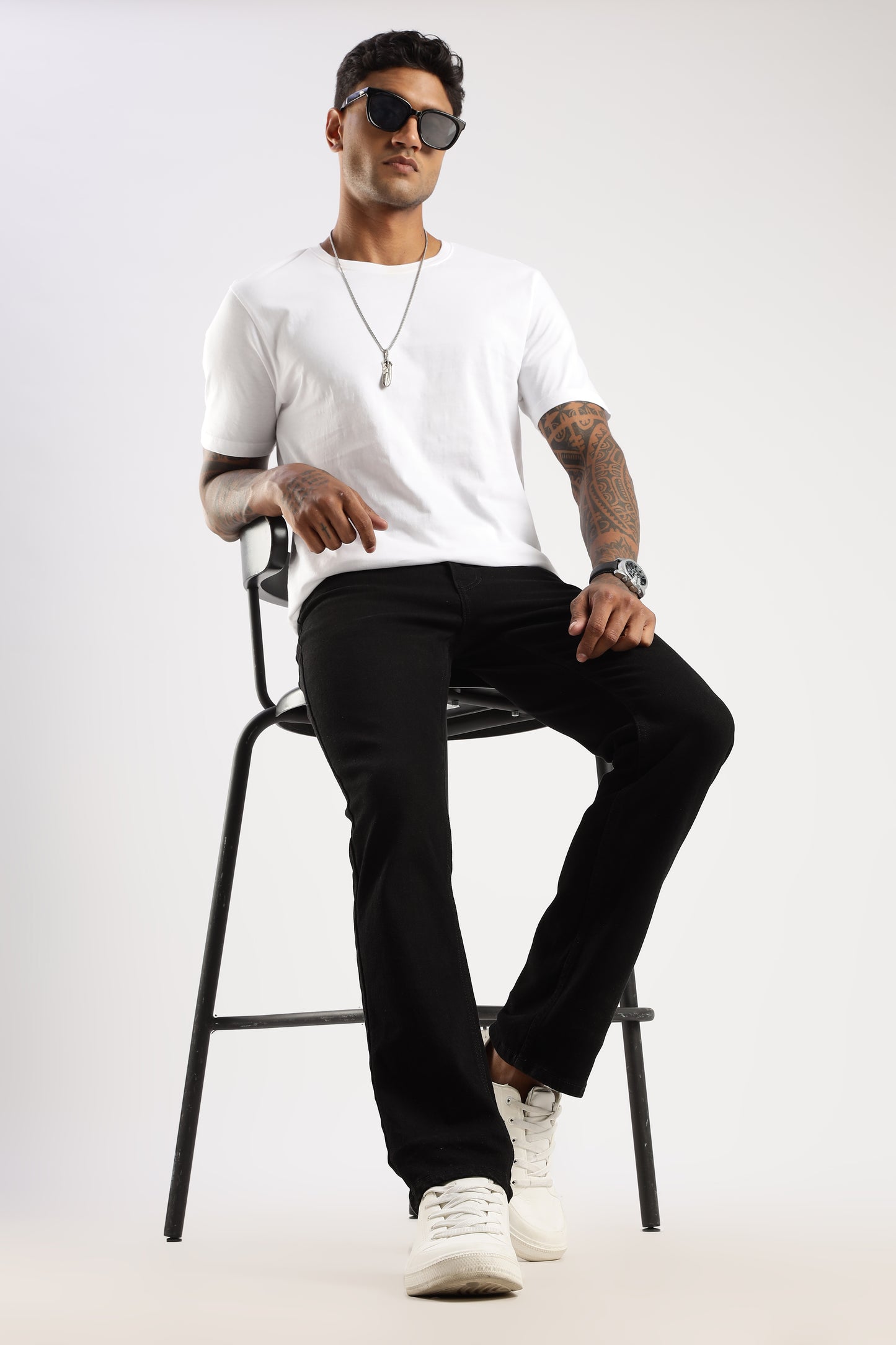 Men’s casual outfit featuring Steel Wave straight leg jeans and relaxed fit on model